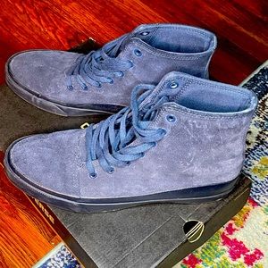 Men’s Suede Converse size 10